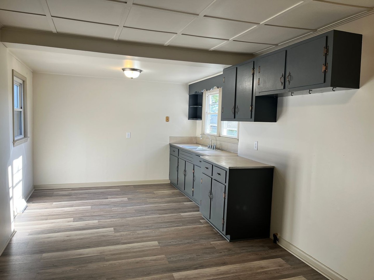1597 Daltons Farm Ln - Photo 2 of 13