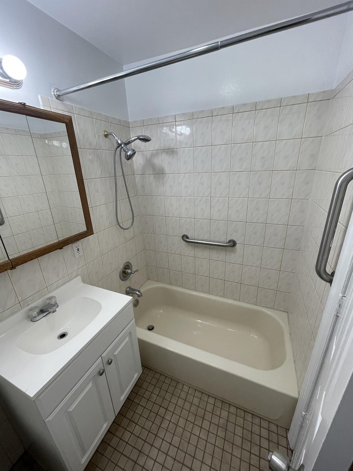 399  ROCK LLC - Photo 2 of 31