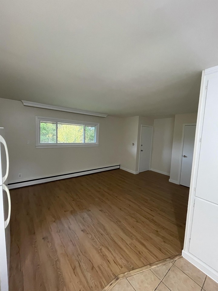 399  ROCK LLC - Photo 7 of 31