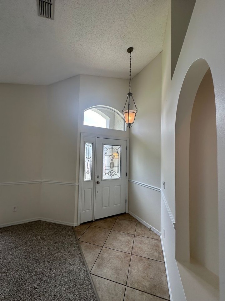 13577 Fordwell Dr - Photo 2 of 27