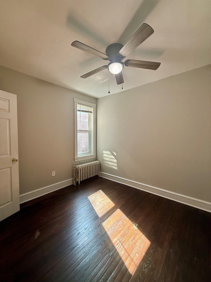 1506 Van Buren - Photo 3 of 15
