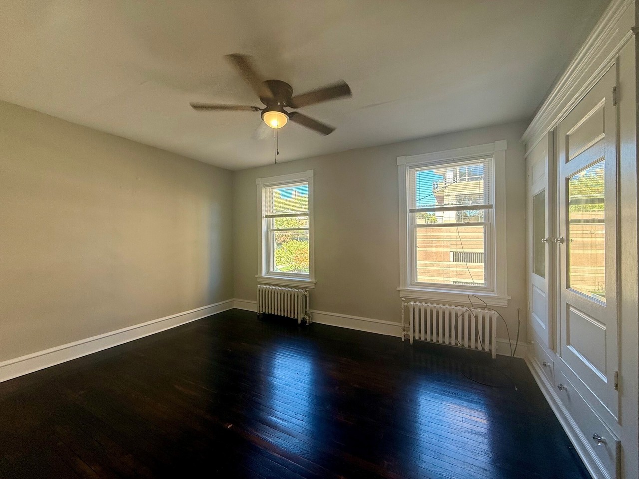 1506 Van Buren - Photo 5 of 15