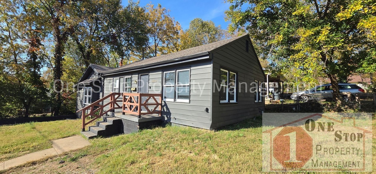 7348 Walrond Ave - Photo 2 of 25