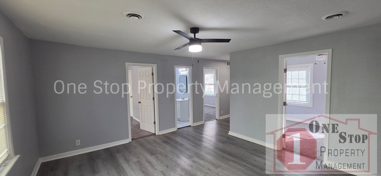 7348 Walrond Ave - Photo 4 of 25