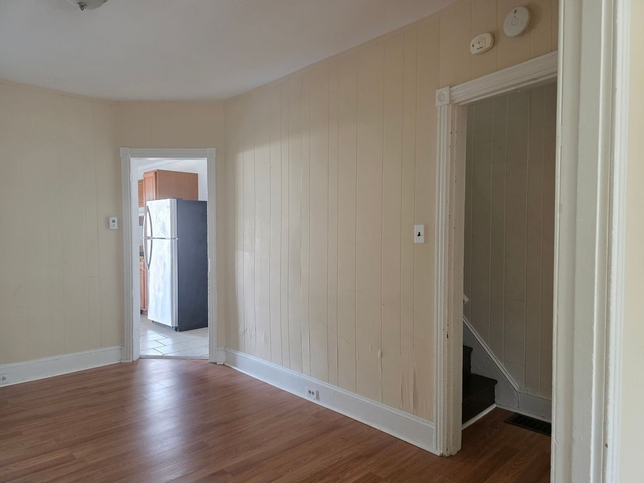 1609 Howland St - Photo 3 of 10