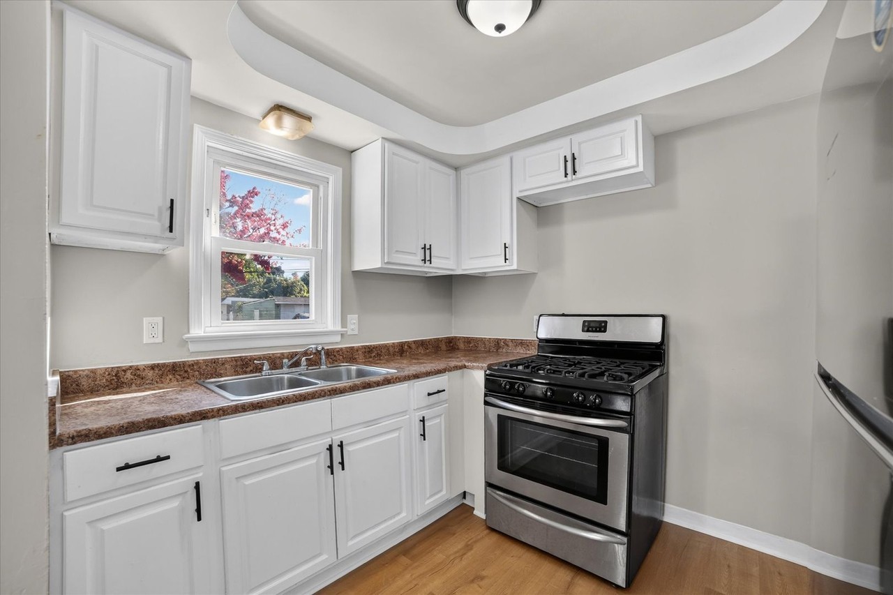3814 Salisbury Rd - Photo 7 of 29
