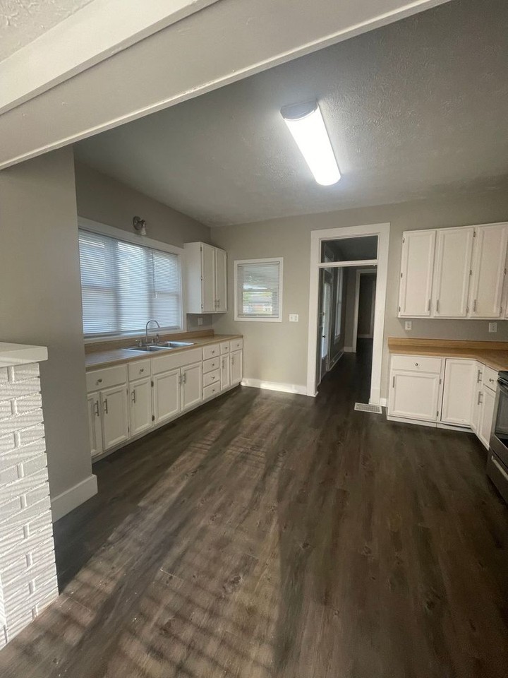 1603 N 15th St - Photo 7 of 14