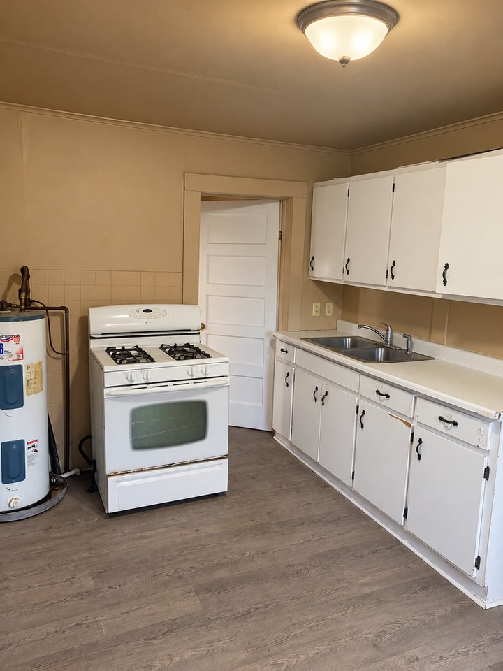 907 N 20th St - Photo 6 of 13