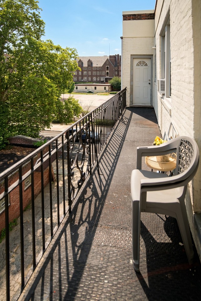 47th Street Apartments - Photo 7 of 13