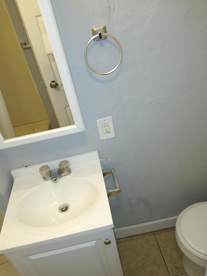 6 Gates Street - Photo 2 of 13