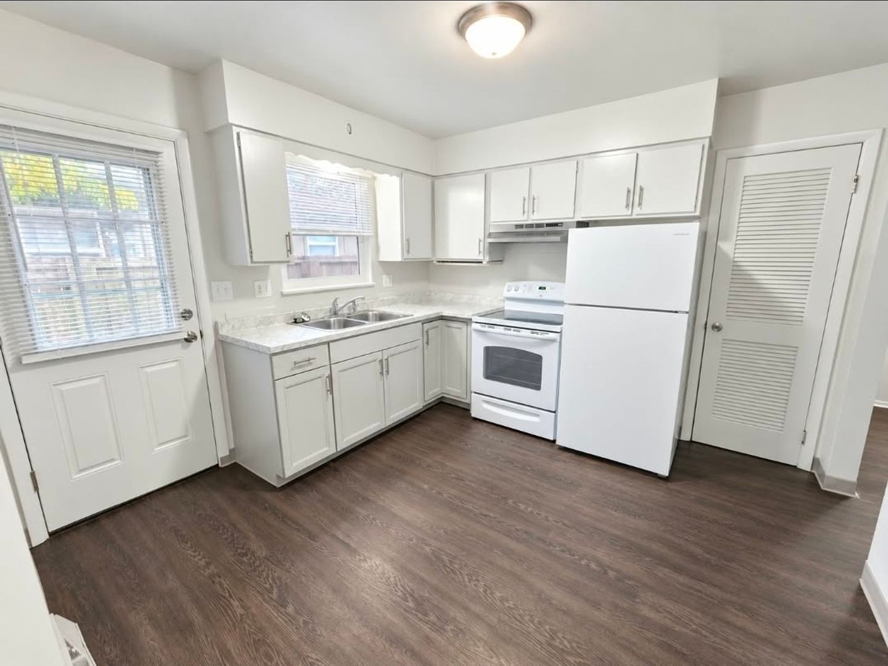 326 18th Ave - Photo 7 of 12