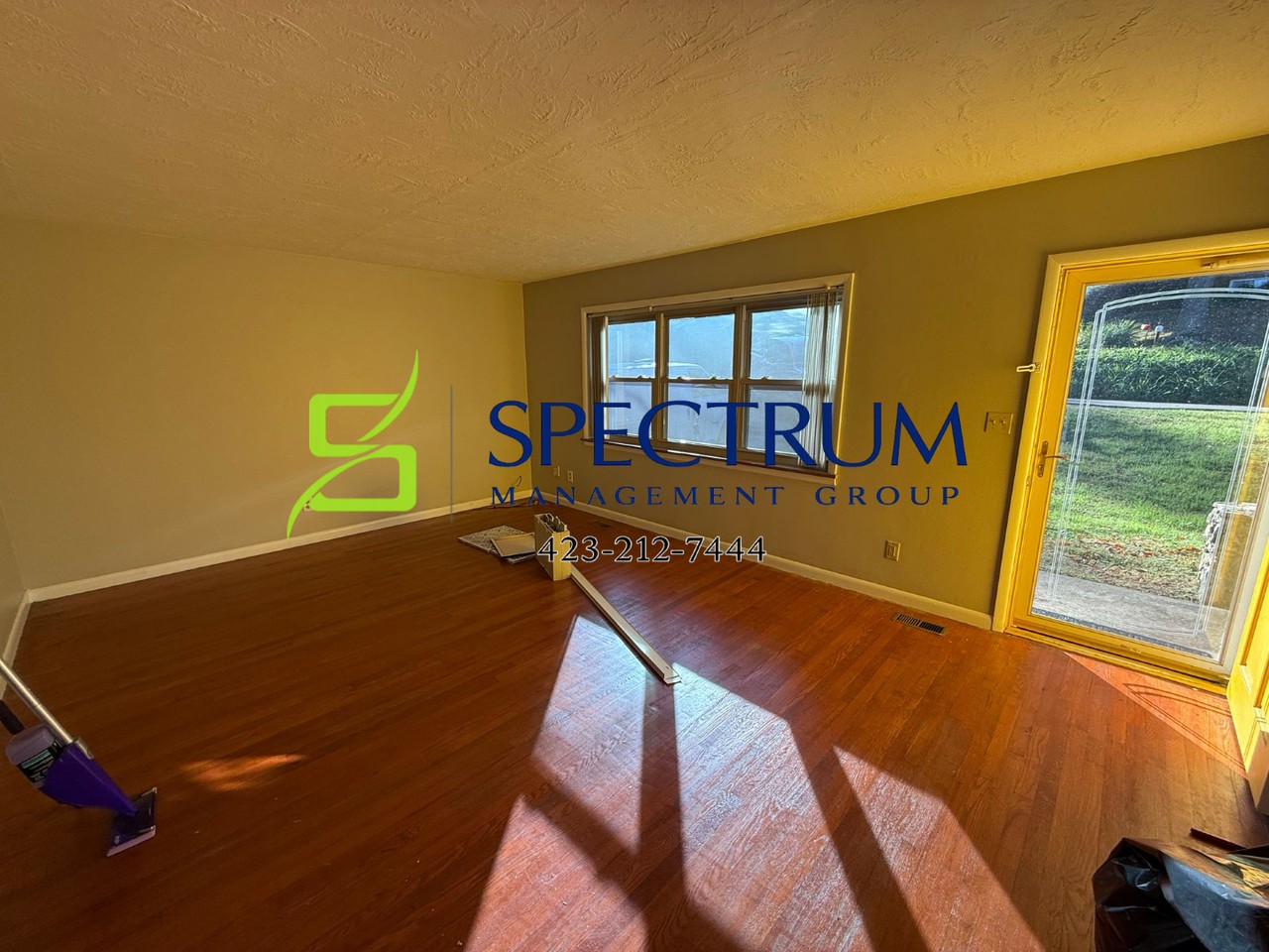 905 Dalton Cir - Photo 2 of 20