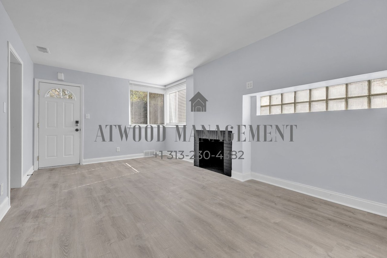 15355 Auburn St - Photo 2 of 19