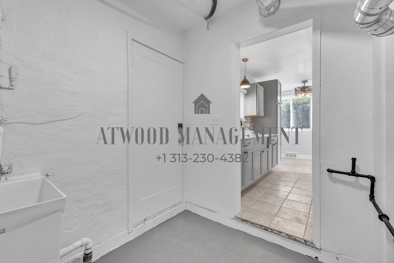 15355 Auburn St - Photo 6 of 19