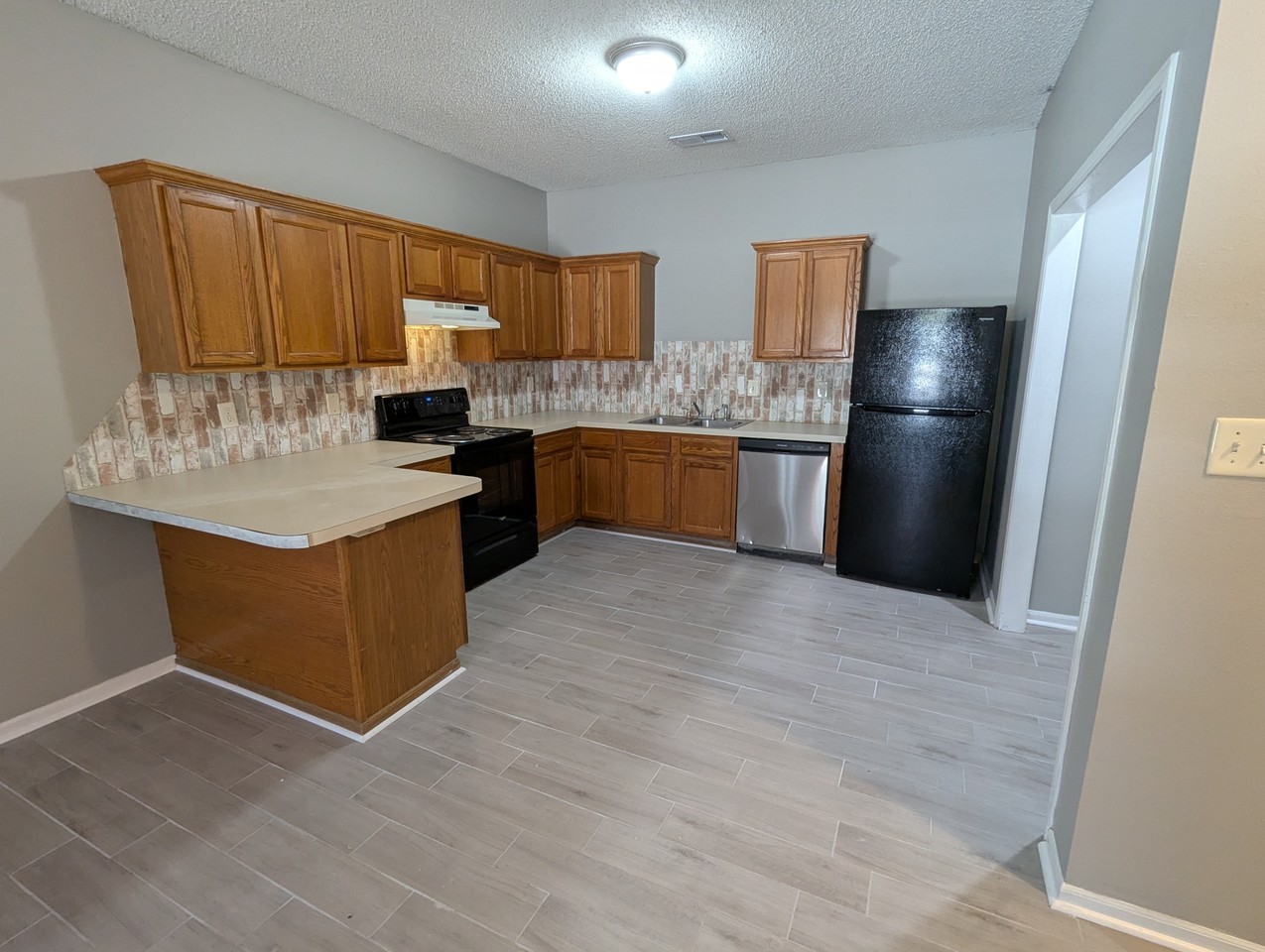 1839 Tyler Street - Photo 4 of 26