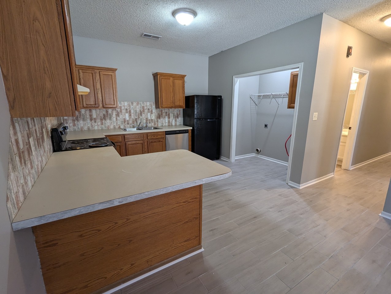 1839 Tyler Street - Photo 5 of 26