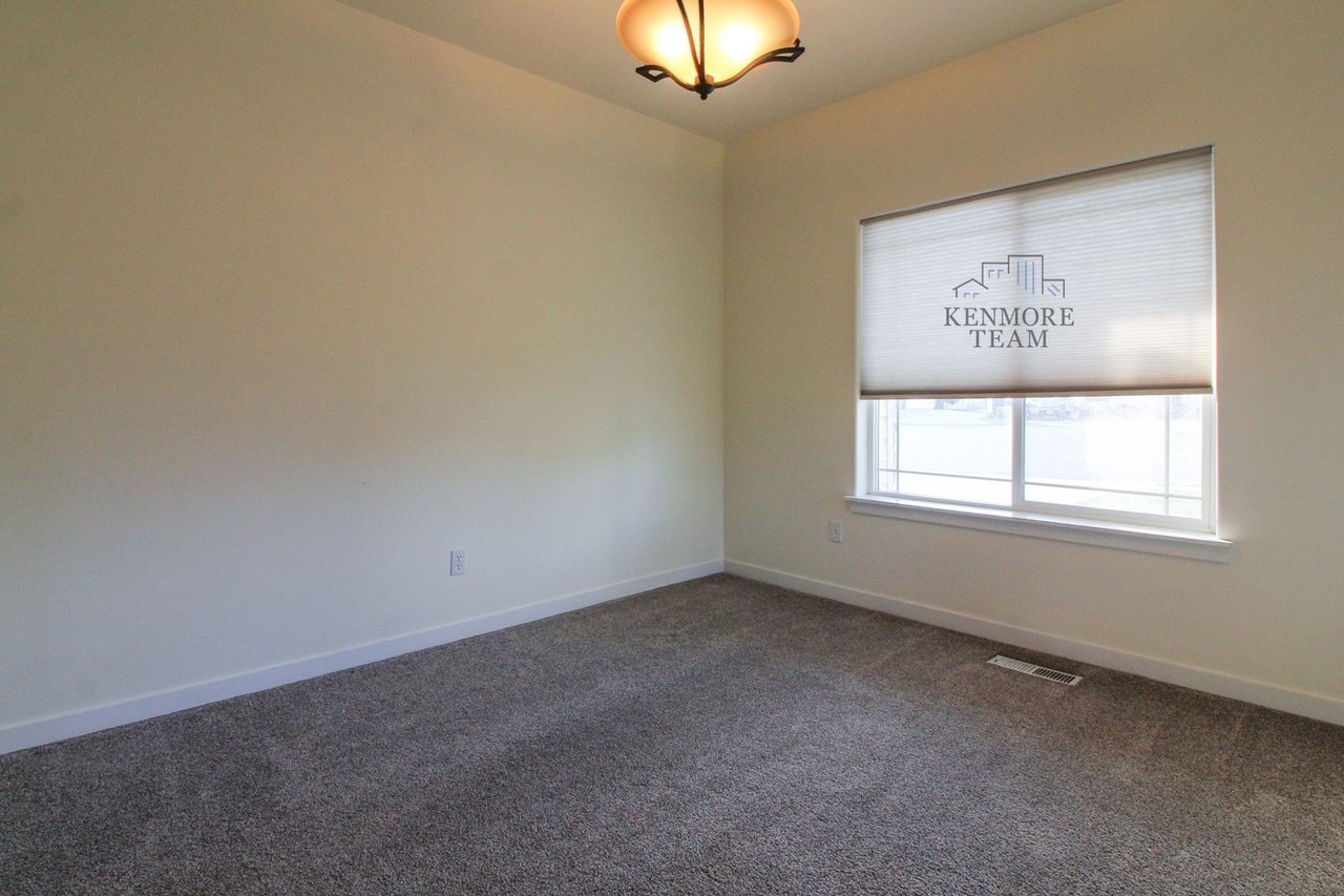 4811 Cordova Ct - Photo 3 of 28