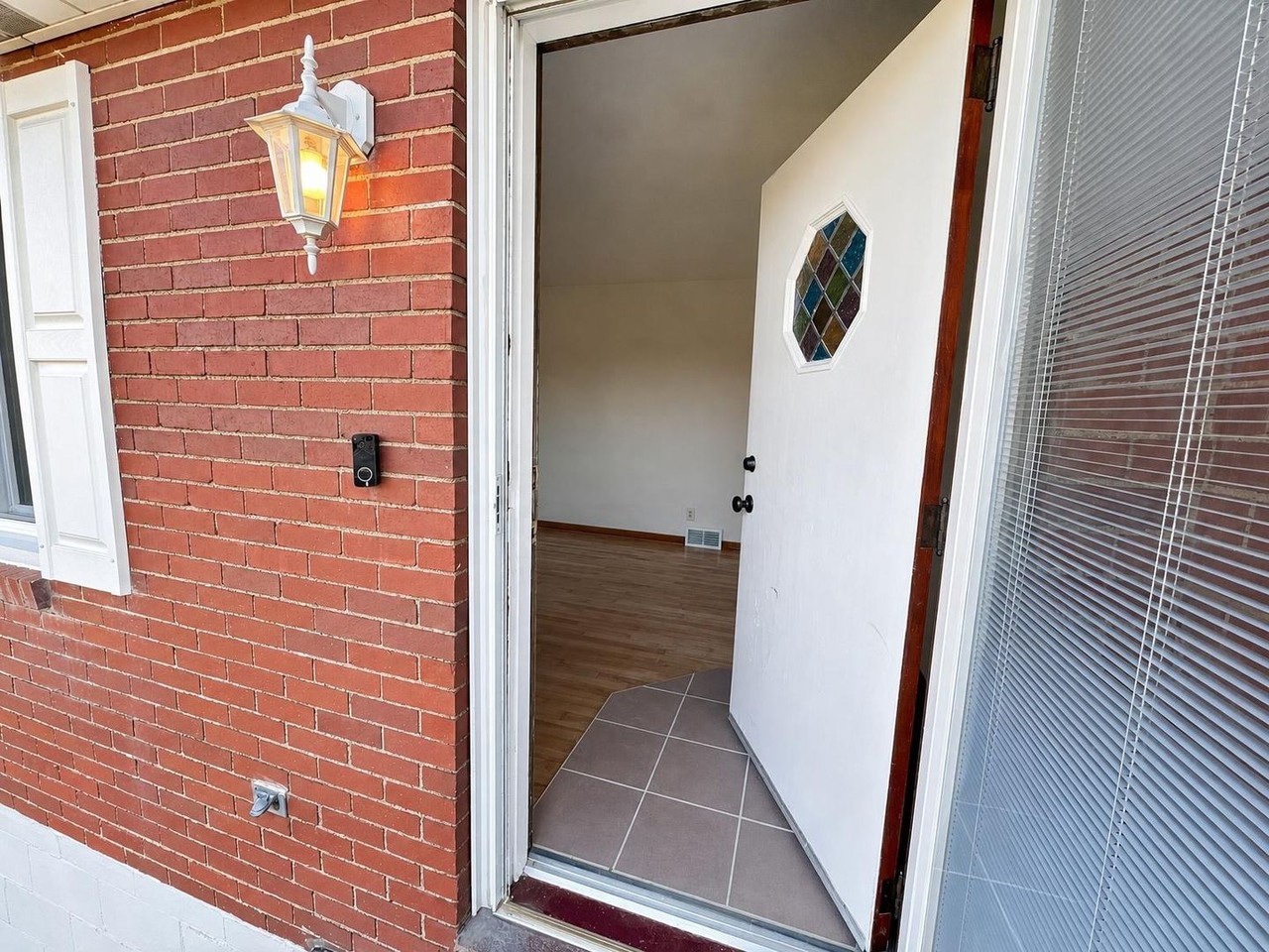2229 Parklyn St - Photo 6 of 50