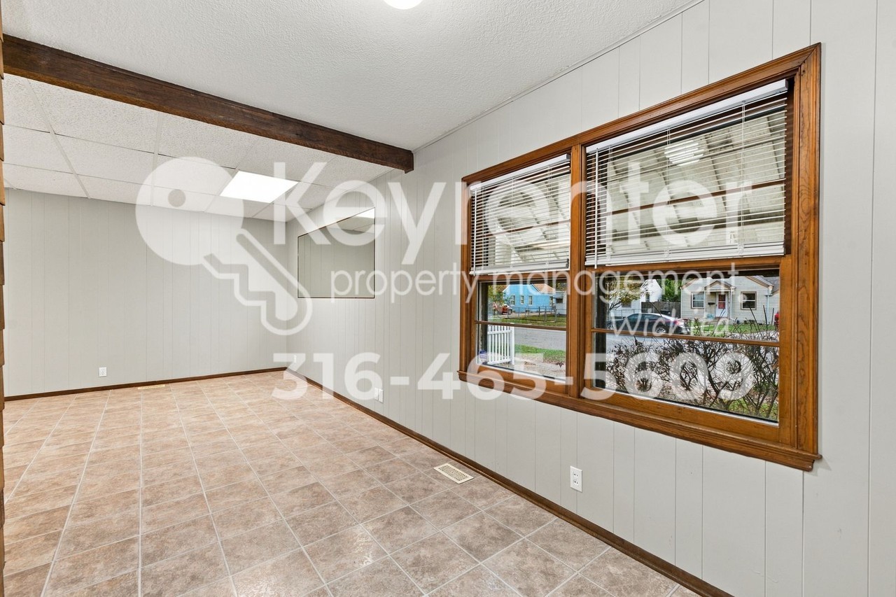 1731 S Washington Ave - Photo 5 of 21
