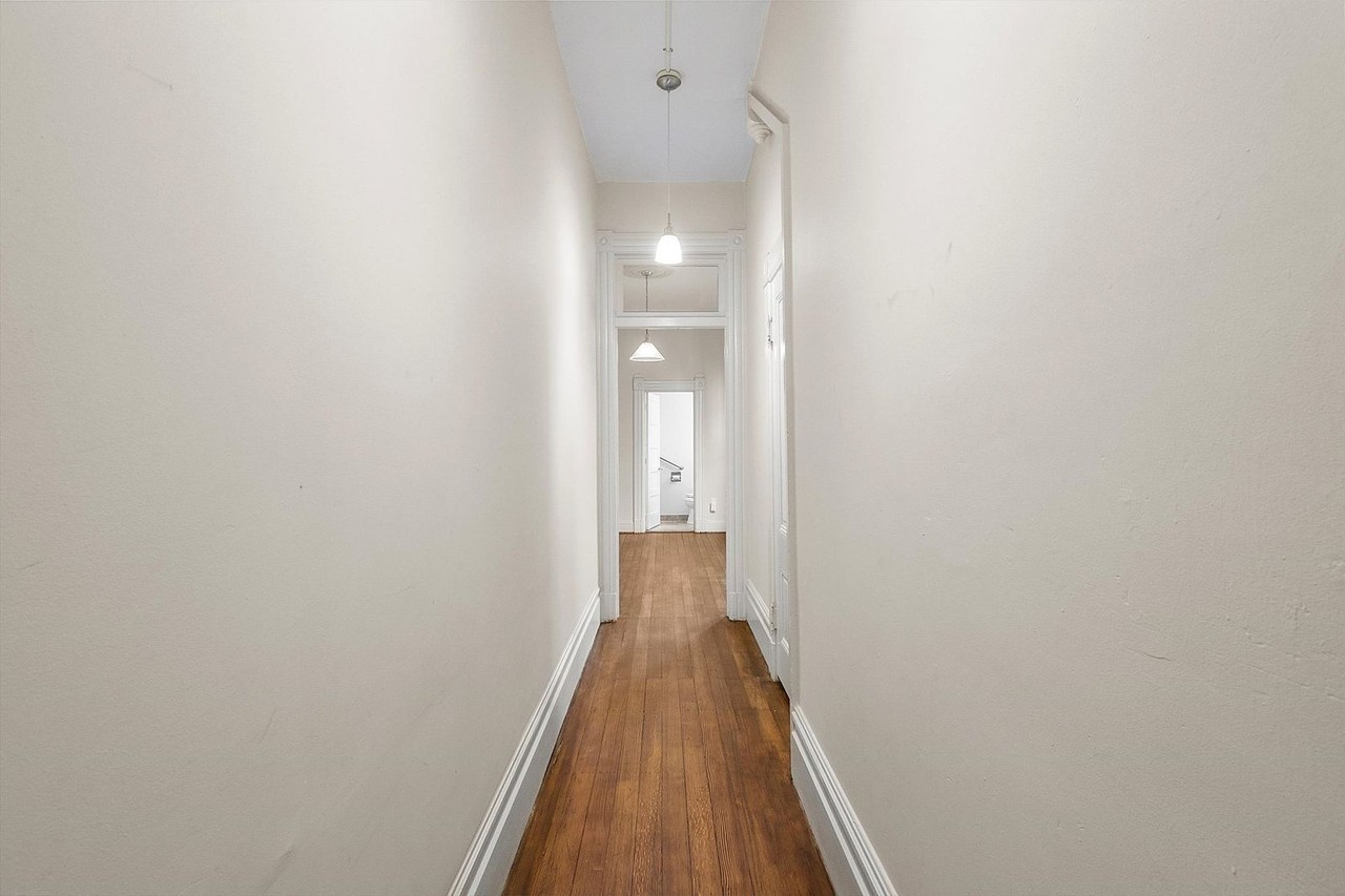 1541 Bay St #2 - Photo 3 of 11