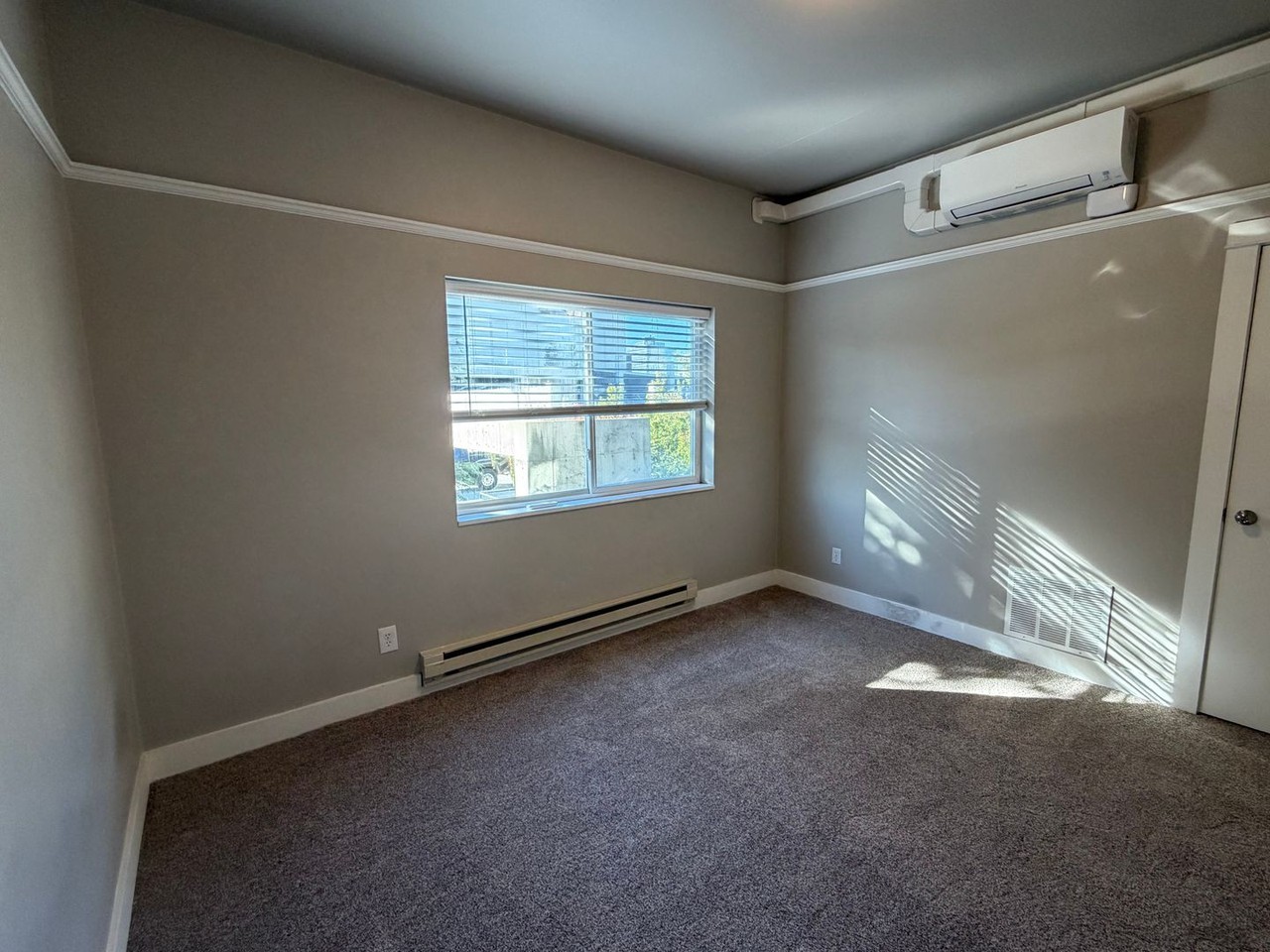 234 E 100 S #B4 - Photo 6 of 33