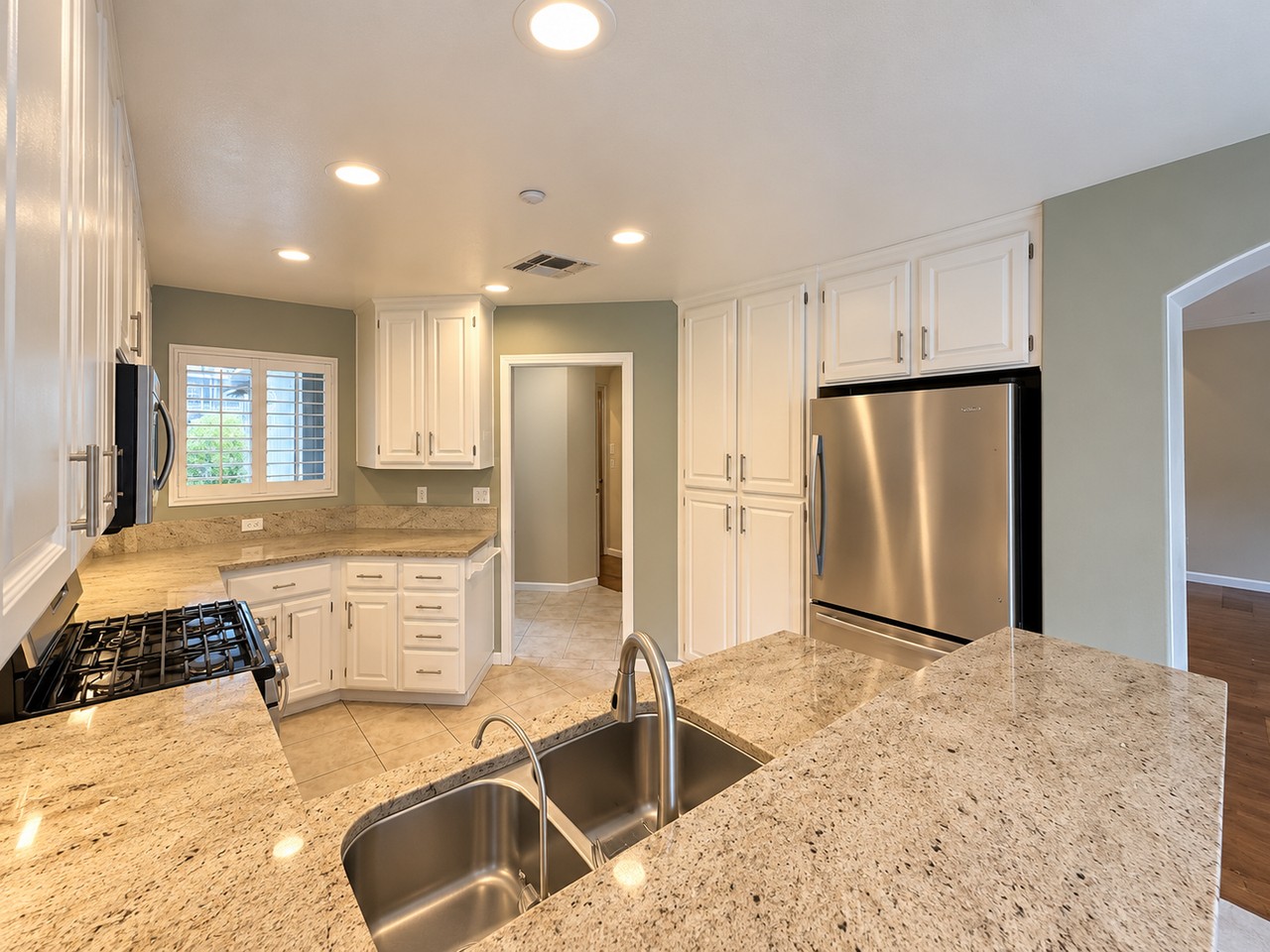 1510 Corte Reina Cmn - Photo 4 of 29
