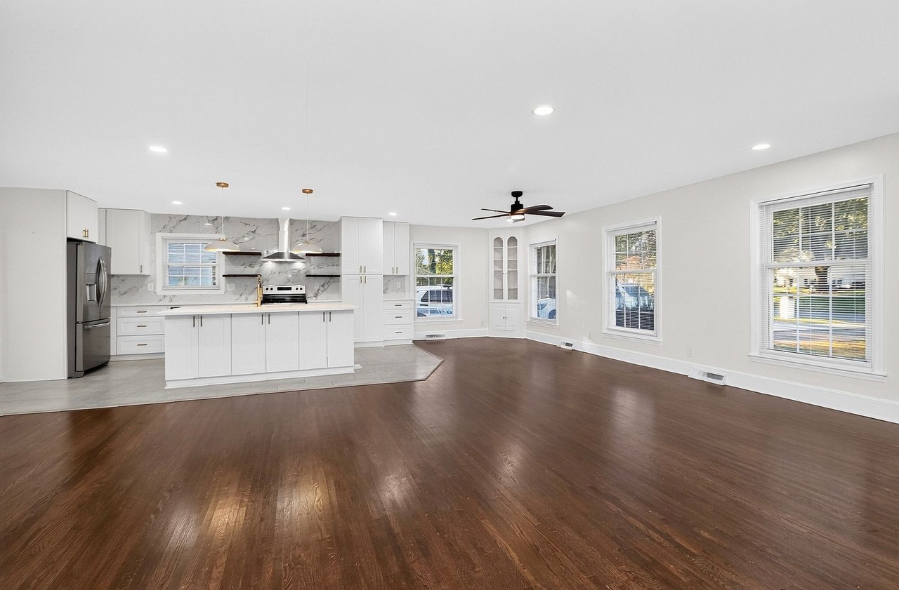 5731 Brookhaven Rd - Photo 3 of 34