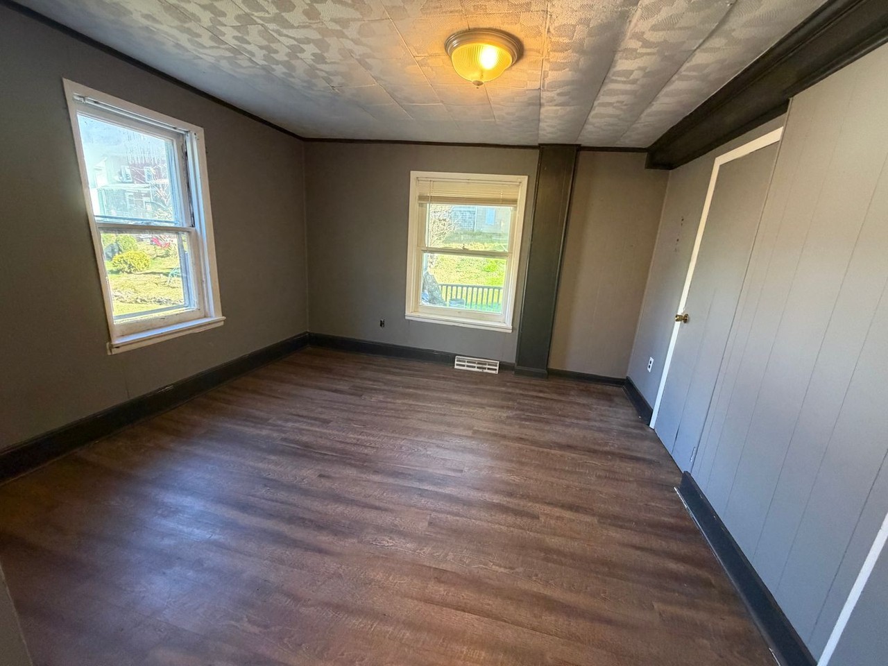 18 Pleasant St (Ark) - Photo 3 of 15