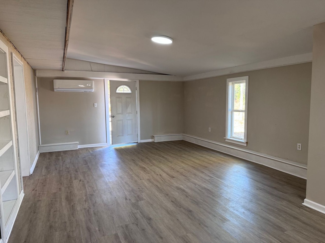 445 Edgewood Ter - Photo 3 of 29