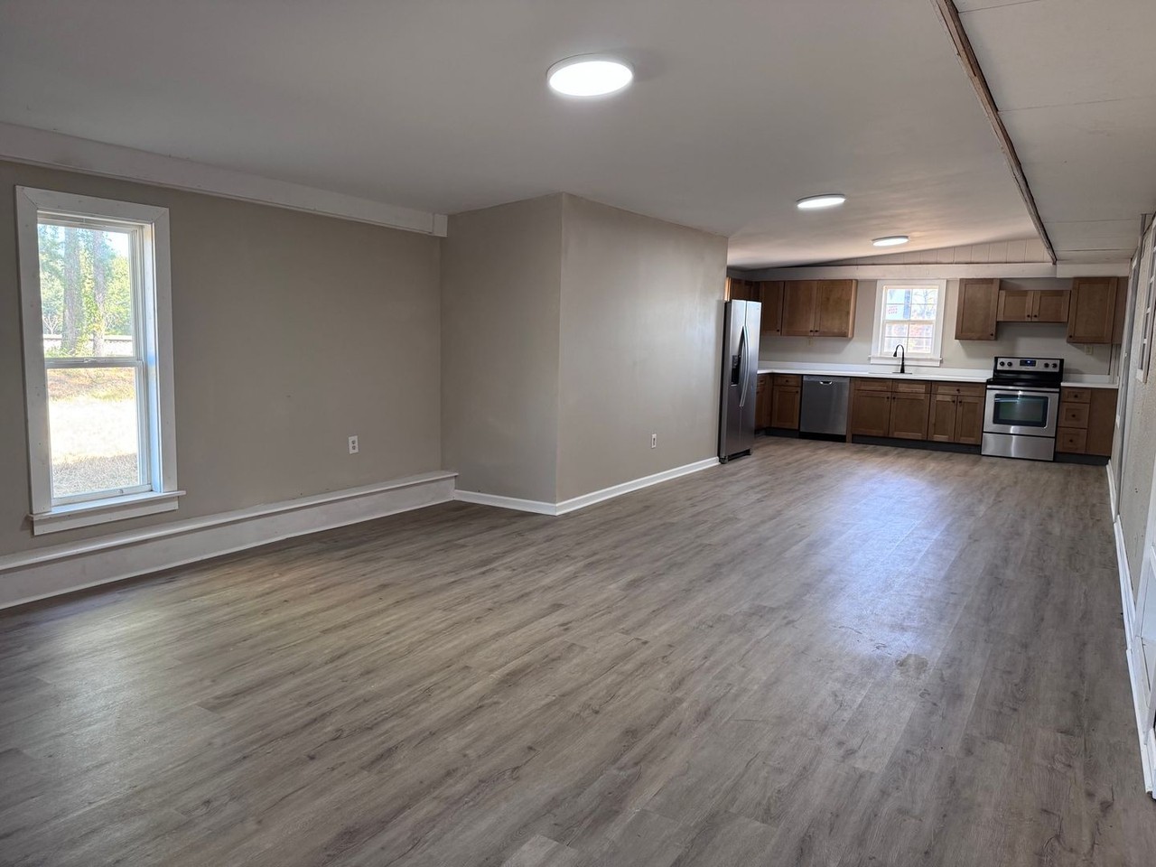 445 Edgewood Ter - Photo 4 of 29