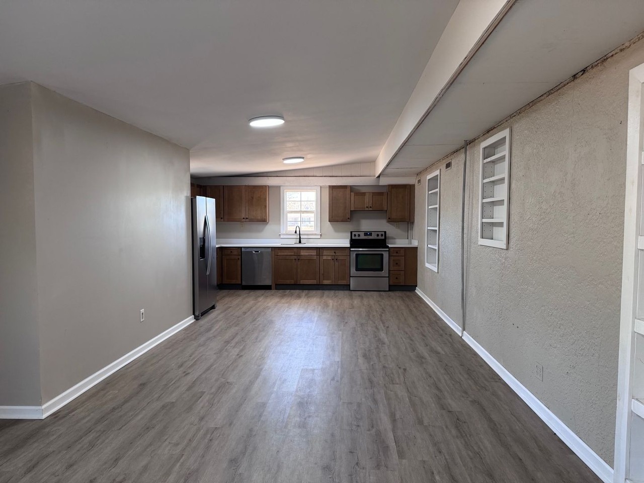445 Edgewood Ter - Photo 5 of 29