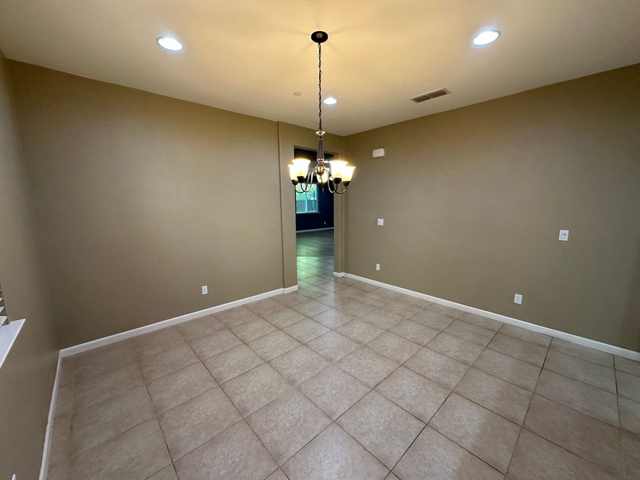 385 W Cupertino Ave - Photo 6 of 31