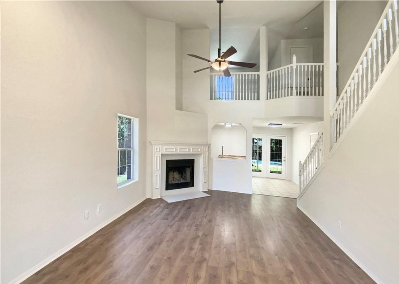 2405 Riley Dr - Photo 2 of 19