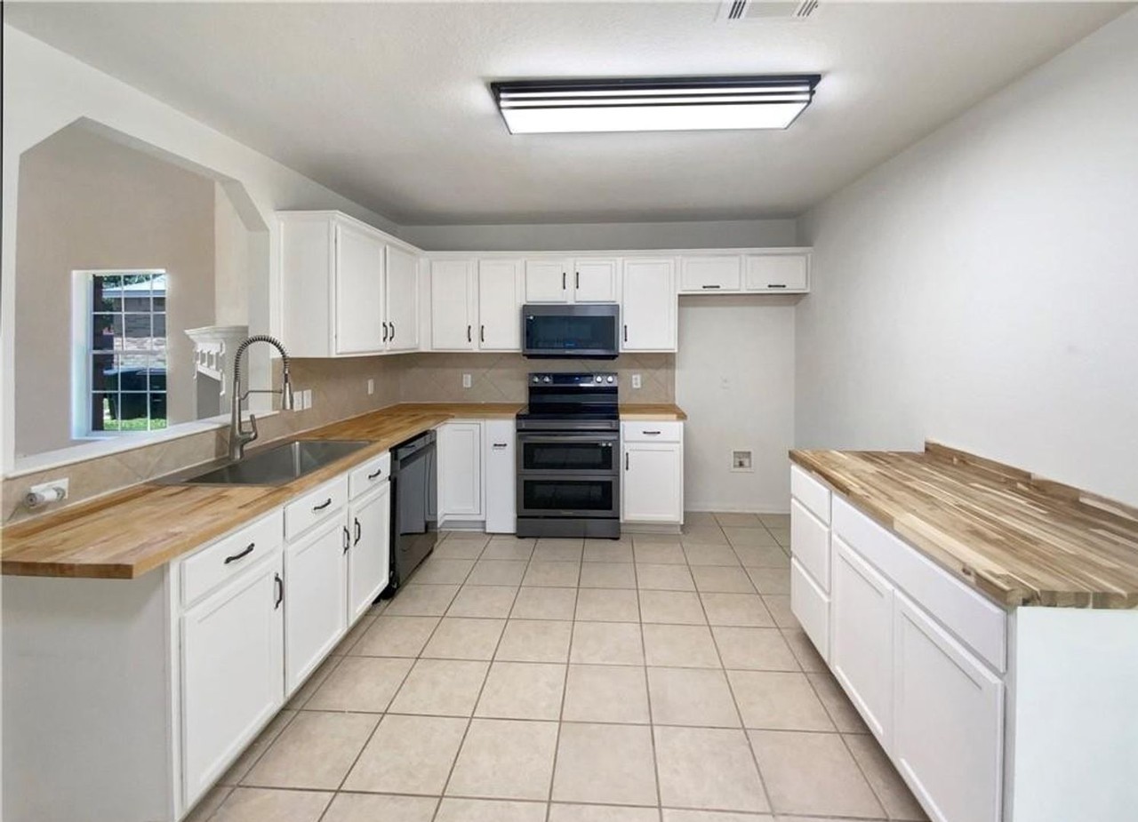 2405 Riley Dr - Photo 4 of 19