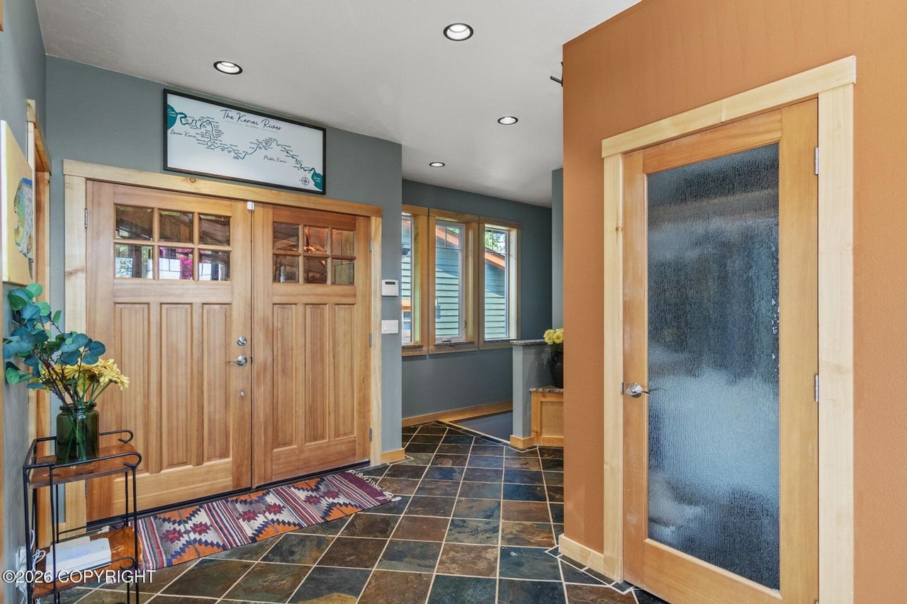 46113 Sather Ct - Photo 3 of 23