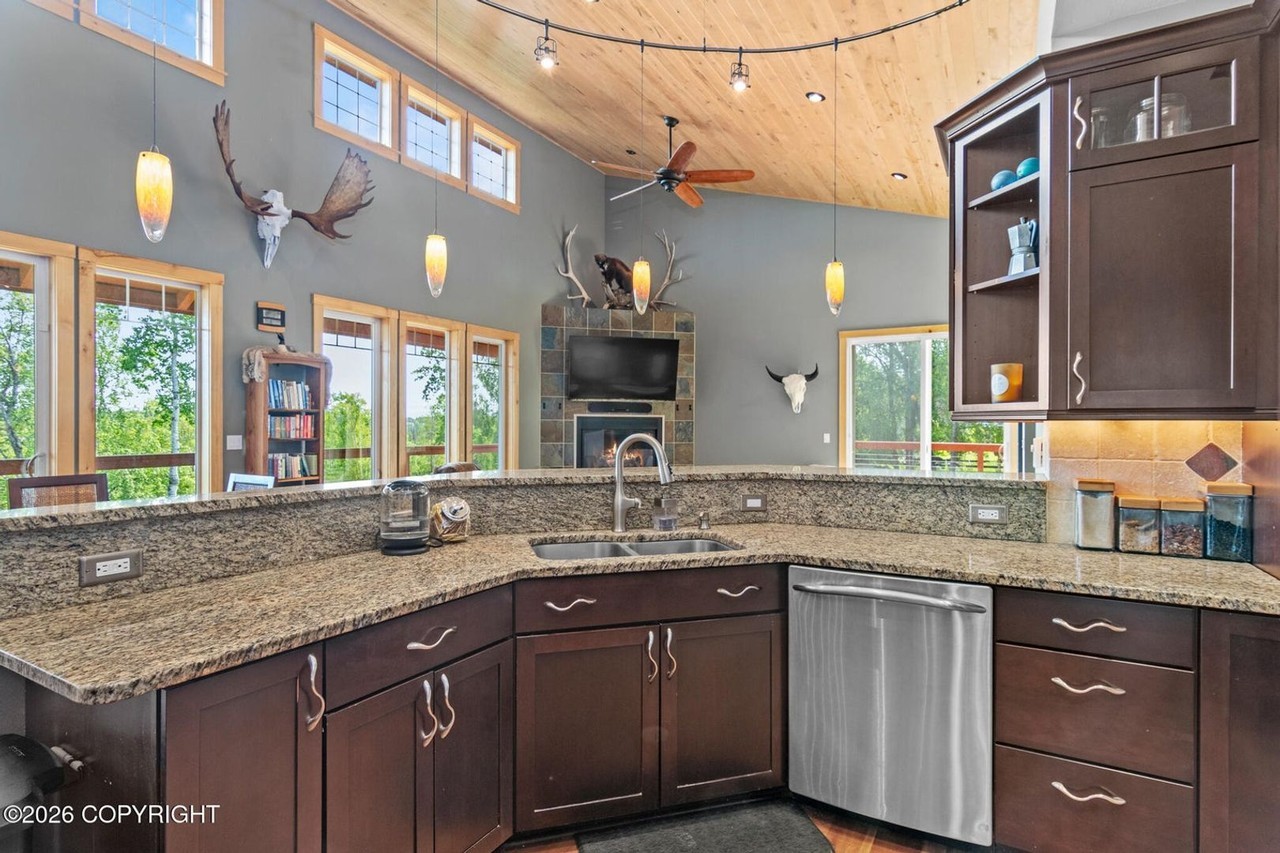 46113 Sather Ct - Photo 6 of 23