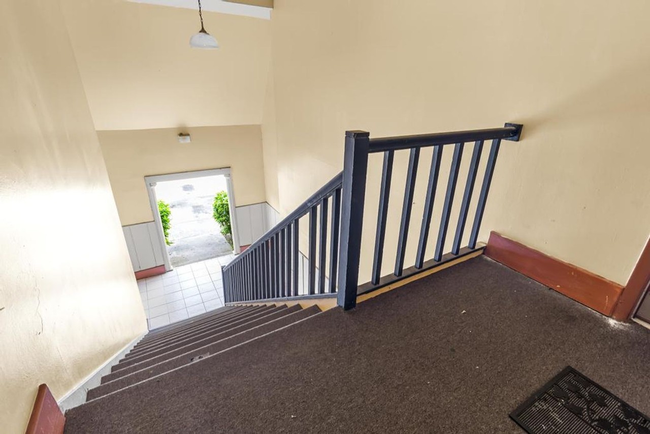 6550 Mission Ct - Photo 2 of 21