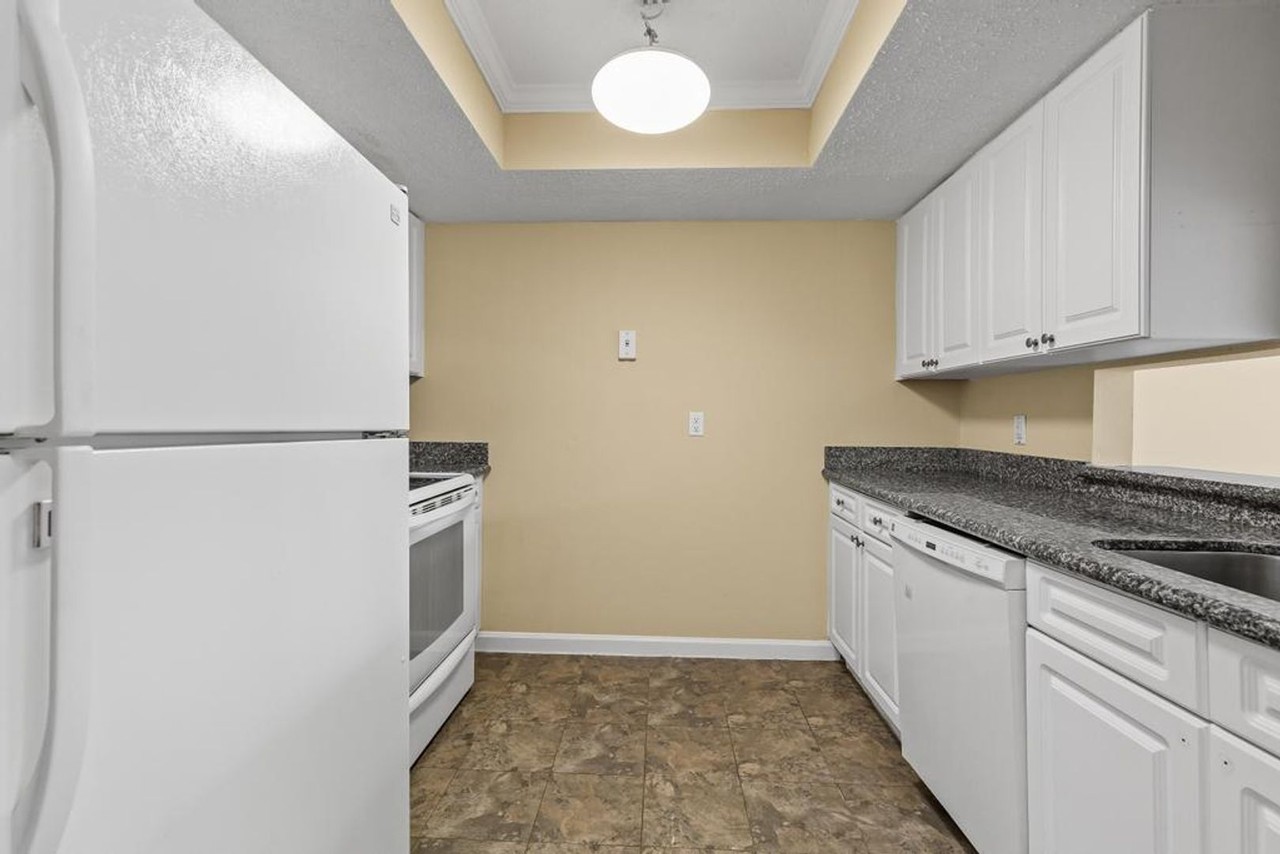 6550 Mission Ct - Photo 7 of 21