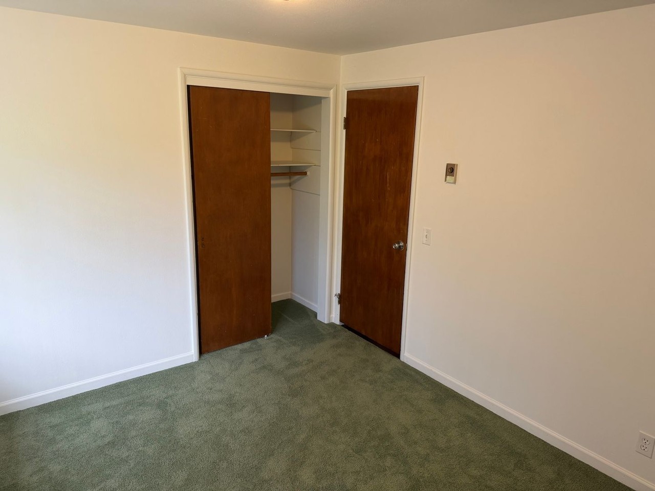 4865 Whiteaker St - Photo 4 of 18