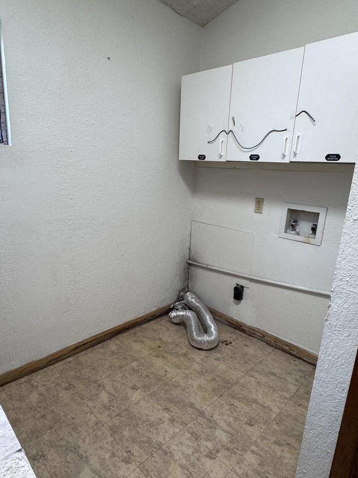 Pecan Grove Apartments - Photo 6 of 9