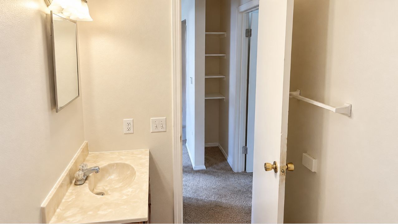 712 East Front Street - Photo 6 of 8