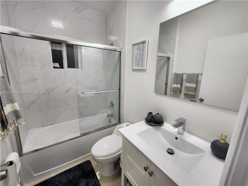 1426 NW 74th St #0 - Photo 7 of 18