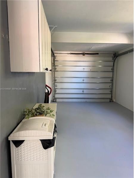 1811 N 40th Ave - Photo 7 of 11