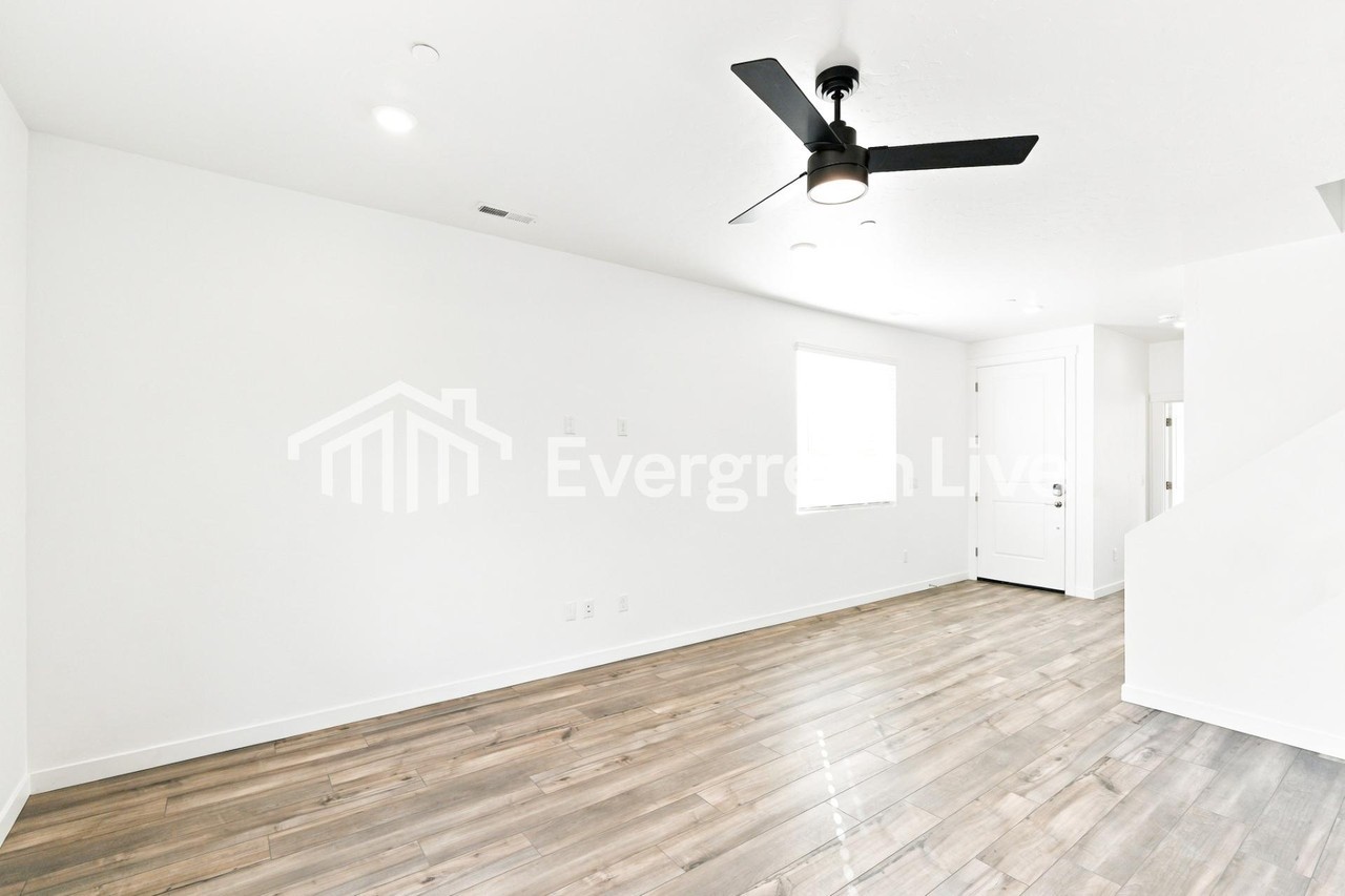 2725 Fall Line St - Photo 2 of 15