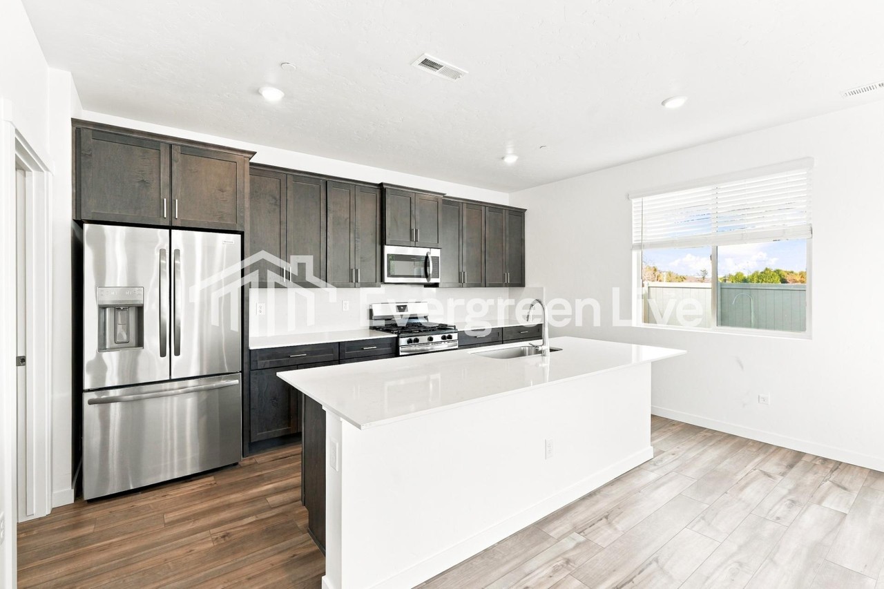 2725 Fall Line St - Photo 7 of 15