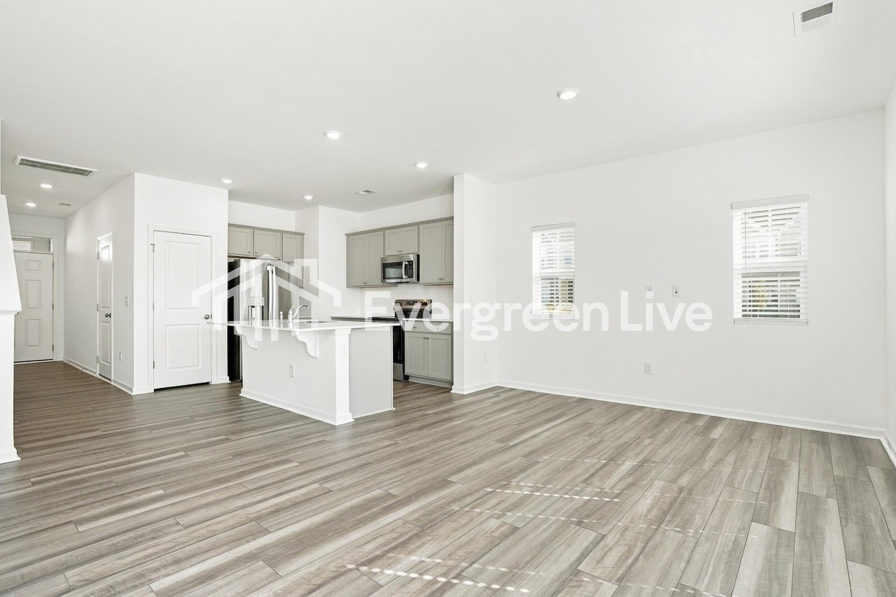 11 Evie Way - Photo 3 of 15