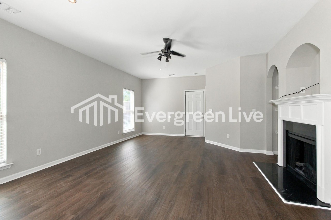 6443 Cheshire Cove Dr - Photo 2 of 15