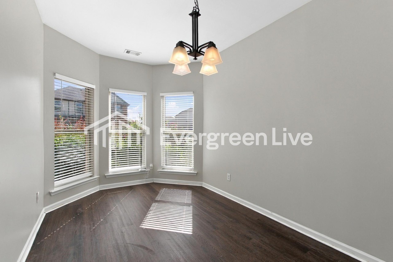 6443 Cheshire Cove Dr - Photo 4 of 15