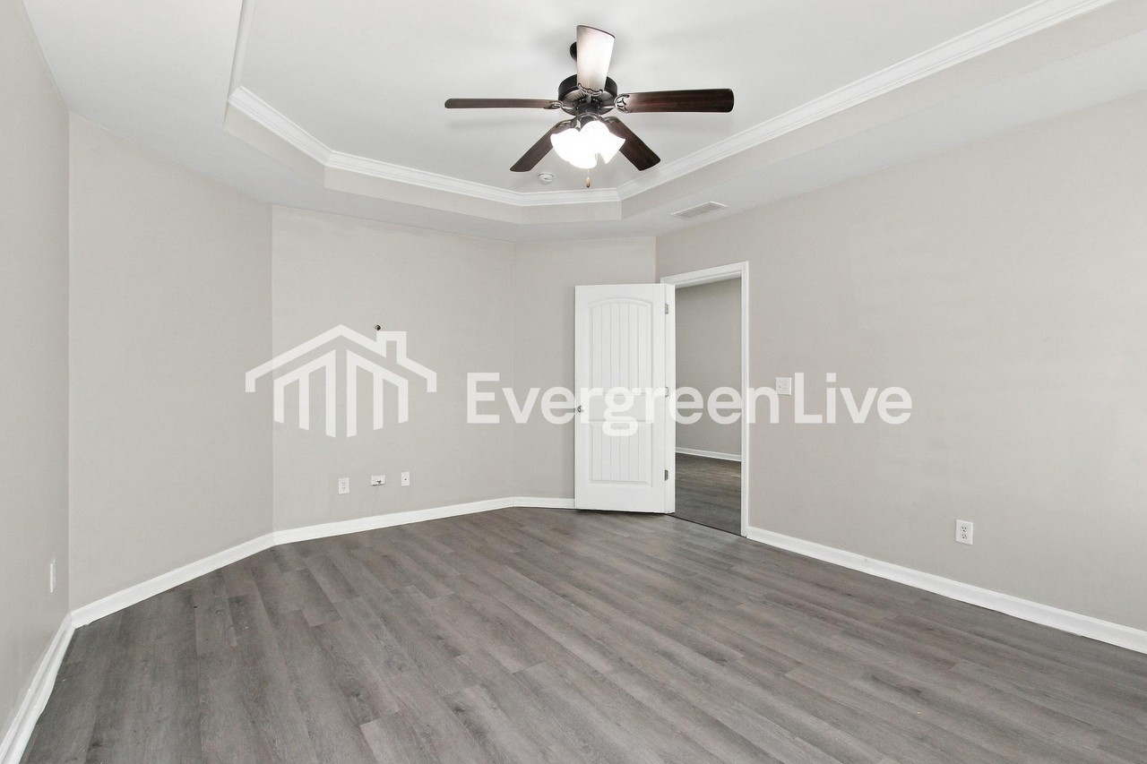 6443 Cheshire Cove Dr - Photo 6 of 15