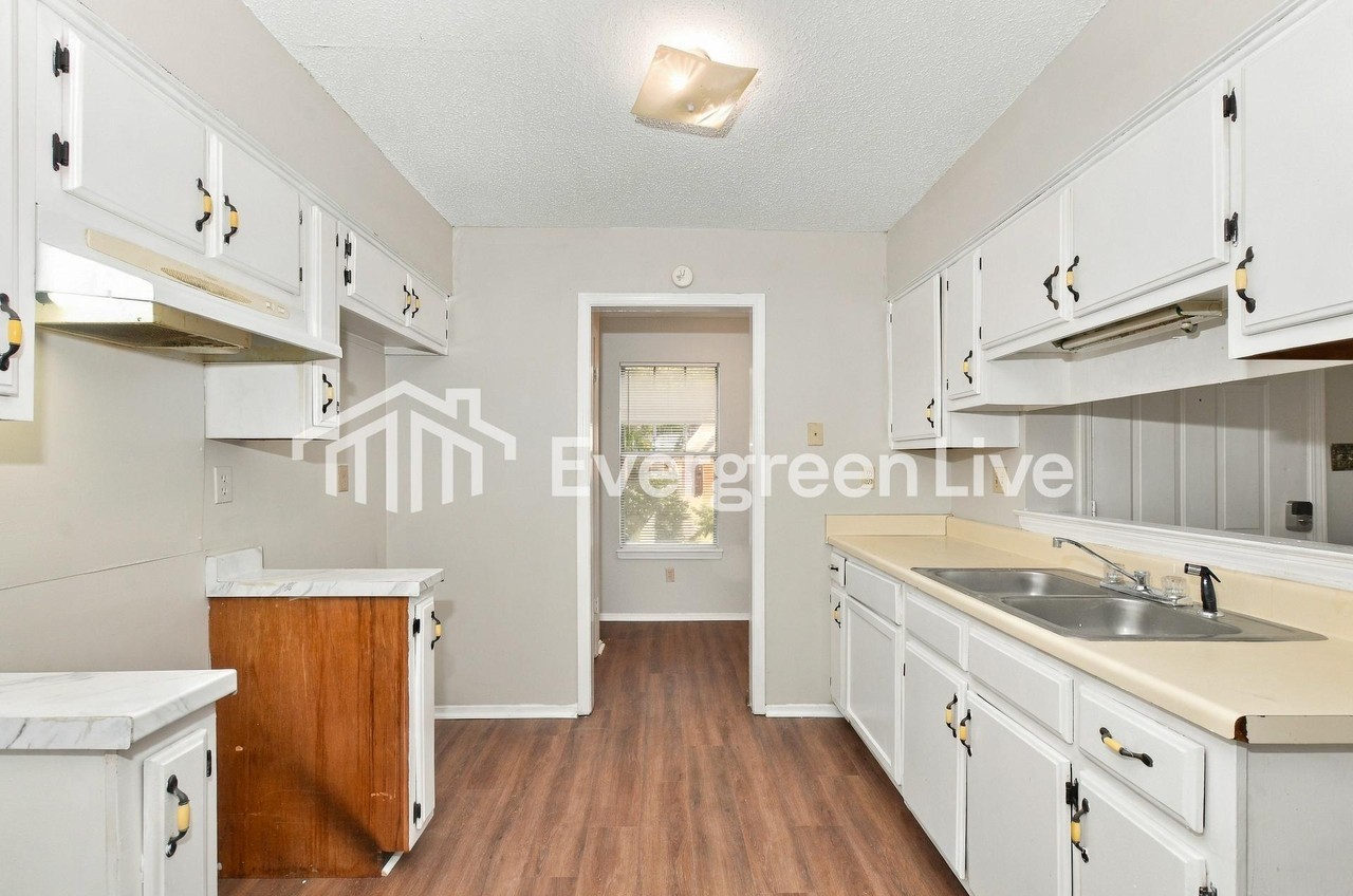 4573 Summer Creek Cv - Photo 7 of 15